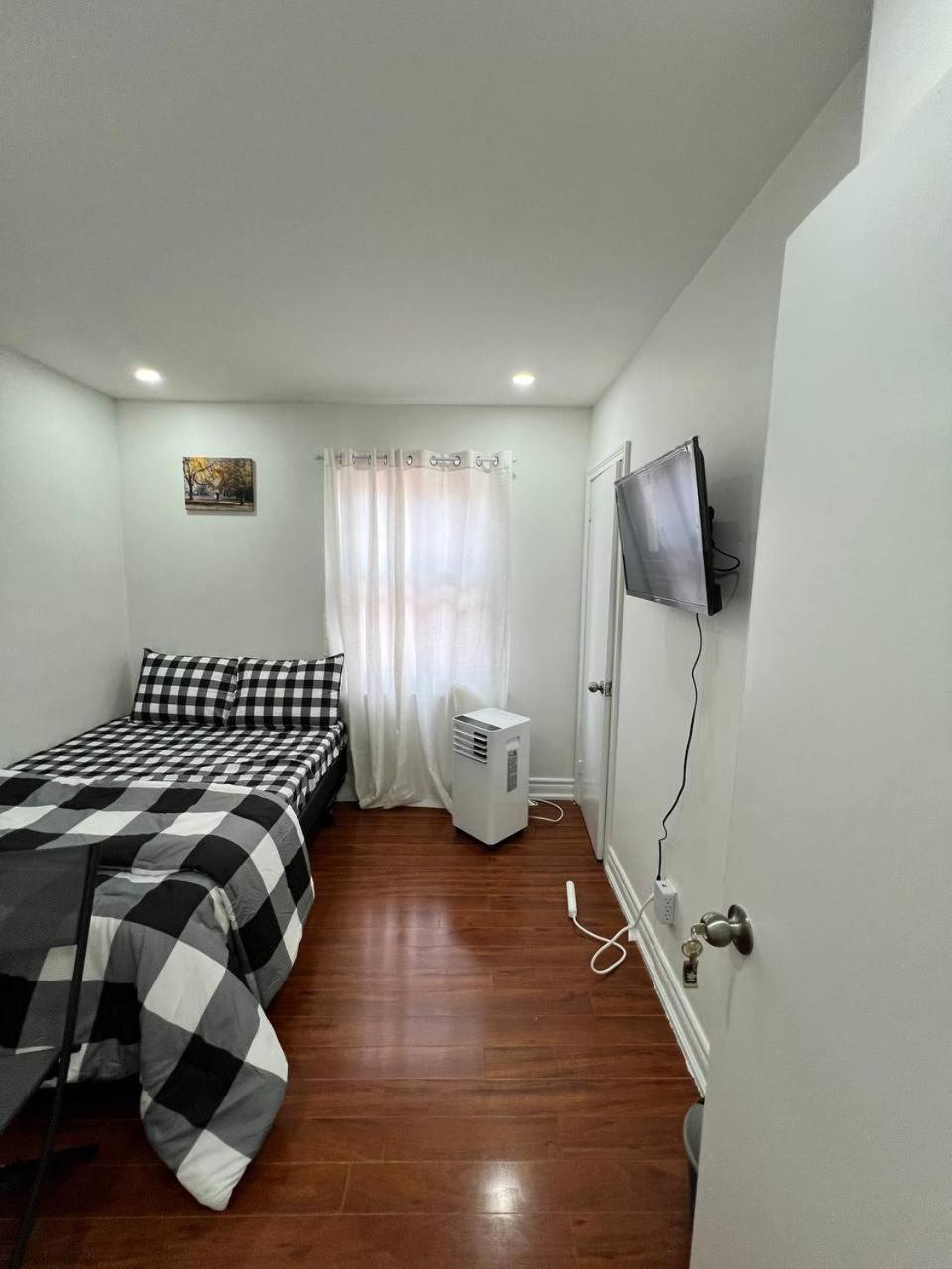 טורונטו #1 Convvy-Nient Residence! מראה חיצוני תמונה